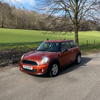 MINI HATCH