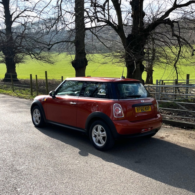 MINI HATCH