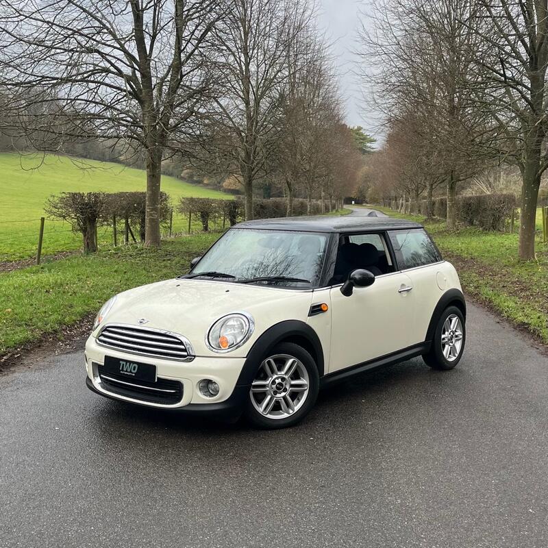 MINI HATCH