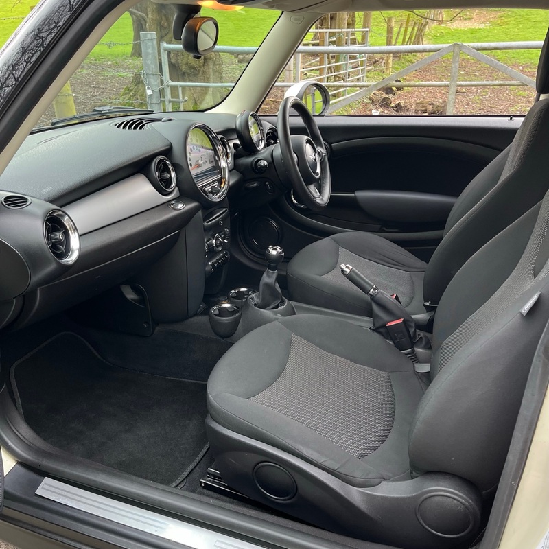 MINI HATCH FIRST