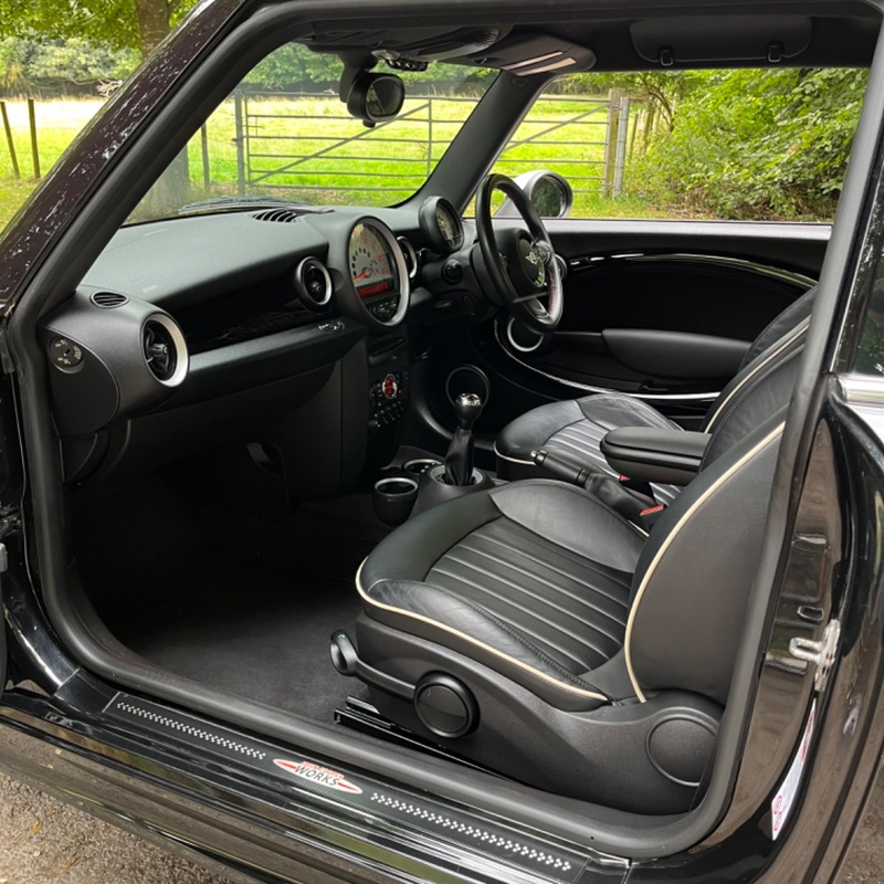 MINI HATCH COOPER S